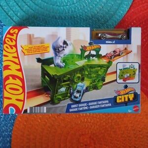 HOT WHEELS CITY GHOST GARAGE